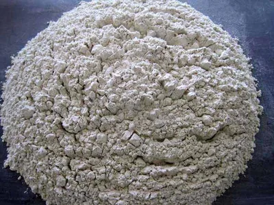 Bentonite mineral for fine powder processing